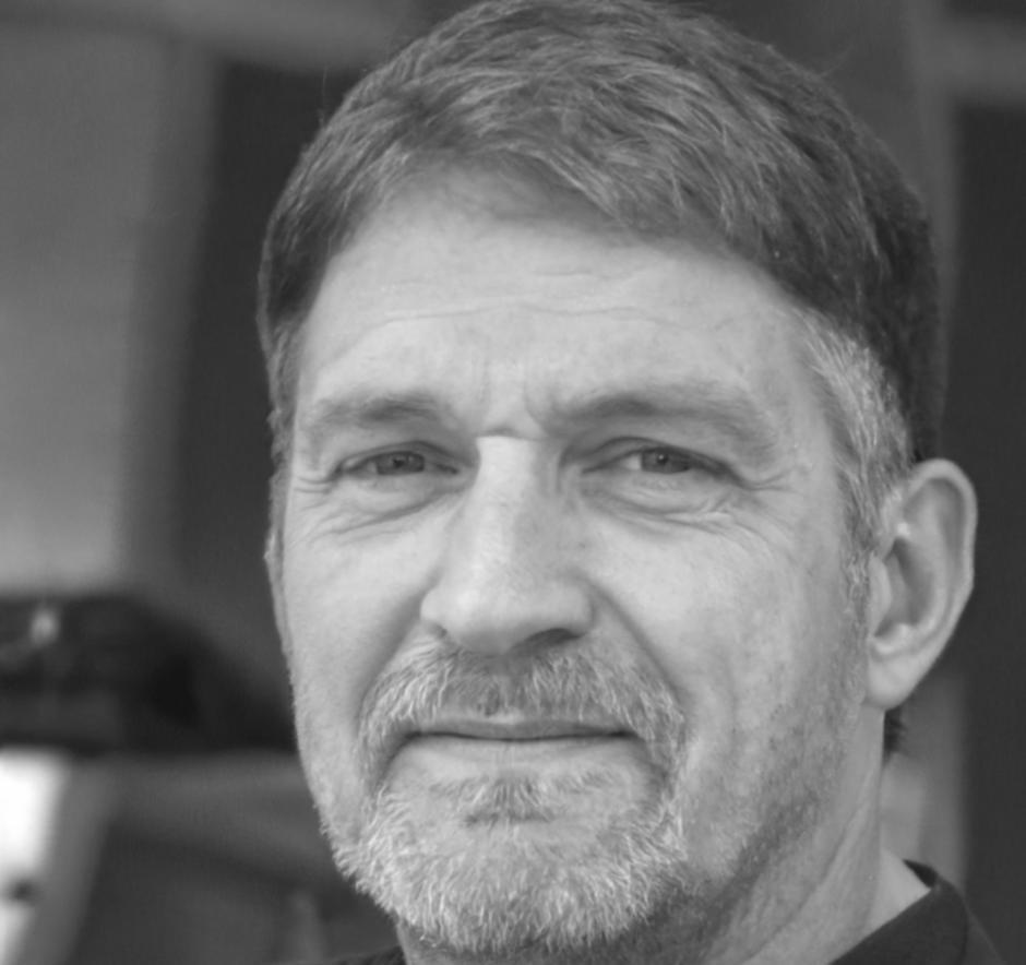 Davide Petrelli, sviluppatore front-end con focus su ottimizzazione mobile